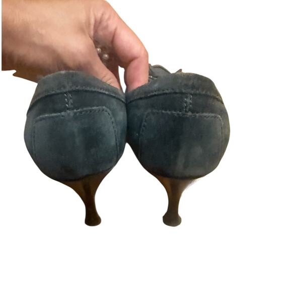 Tod’s Gray Suede Pumps - 9.5 - Picture 4 of 11